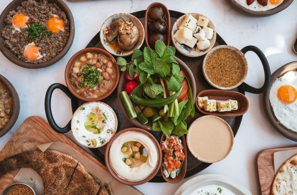 Eat Like a Local in Dubai: Hidden Foodie Spots You’ll Love