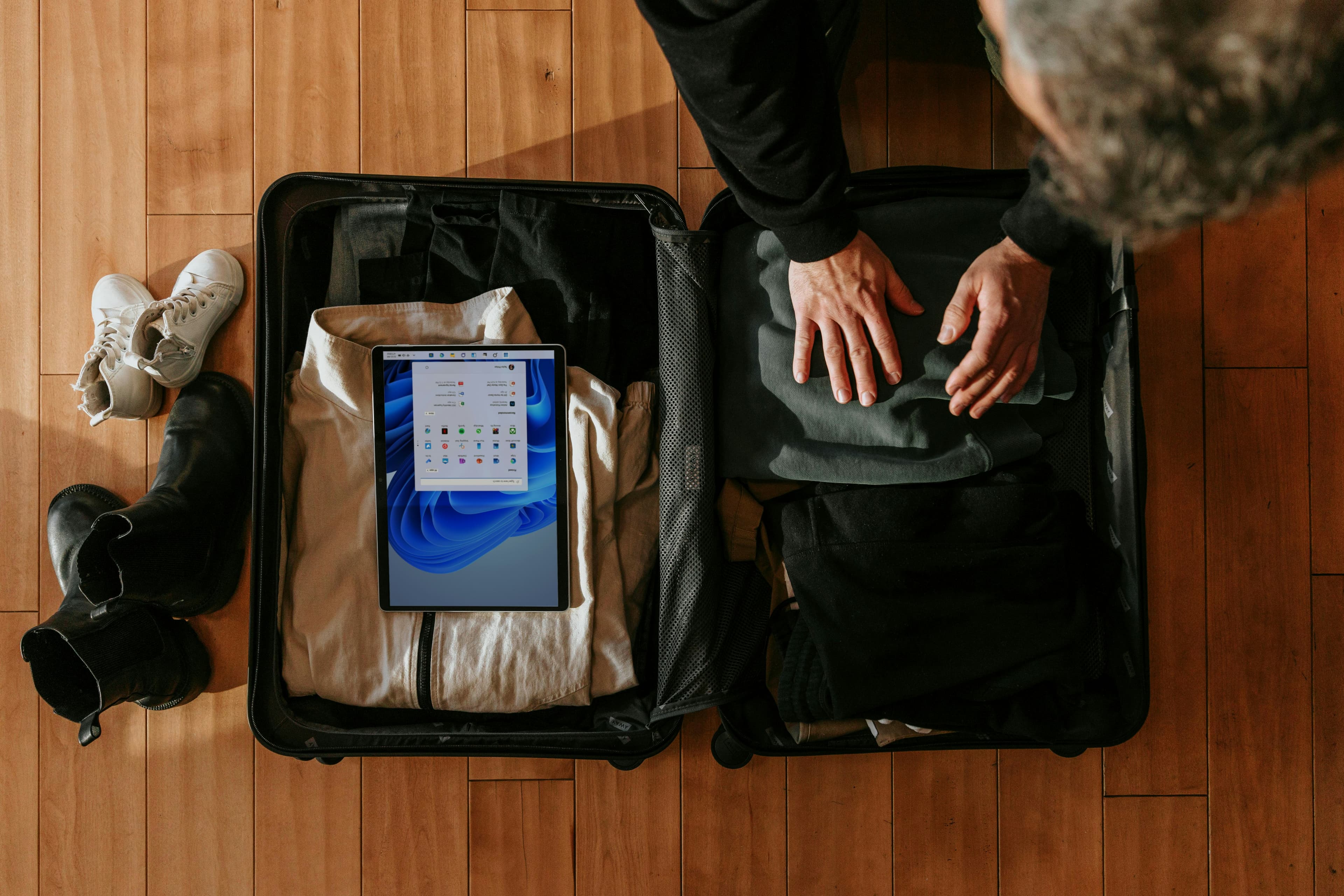 Designing for Two Types of Travelers: The Explorer and the Efficient Gifter